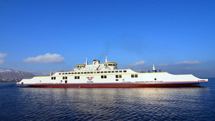 Yeni feribot Van Gölü'nde ilk seferini yaptı