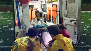 Yolu kapalı köydeki hasta hava ambulansıyla alındı