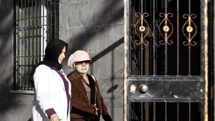 Yüzü yanan kadın, ailesinin desteğiyle hayata tutundu