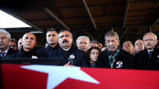 Kamer Genç için Cemevinde cenaze töreni düzenlendi!