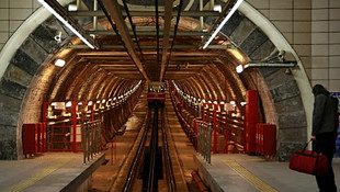 İlk yeraltı metrosu Karaköy-Beyoğlu tüneli 141. yılını kutluyor!