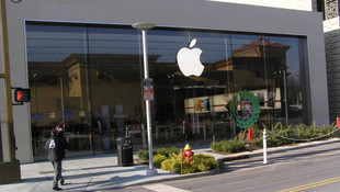 Apple ilk çeyrekte 18,4 milyar dolar kar etti!