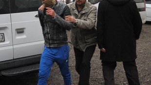 Adana'da marketin yağmalanıp ateşe verilmesi