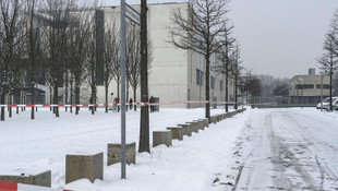 Almanya Başbakanlığında şüpheli paket alarmı