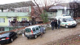Amasya'da köy muhtarı evinde ölü bulundu