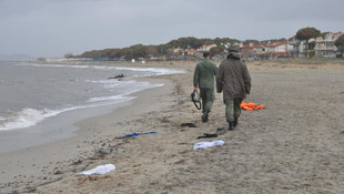 Ayvalık'ta göçmenleri taşıyan botun batması