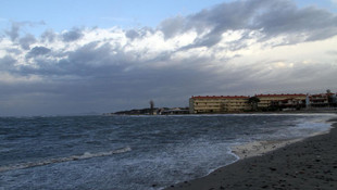 Ayvalık'ta göçmenleri taşıyan botun batması