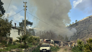 Bodrum çöplüğünde yangın