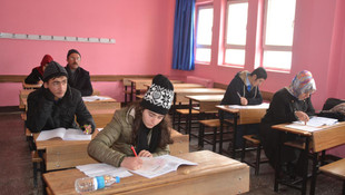 Cizre ve Silopili öğrenciler sınava Siirt'te girdi