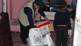 Diyarbakırda terör mağduru ailelere yardım yapılıyor