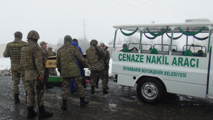 Diyarbakırda cinayet! Yol kenarında 2 ceset bulundu