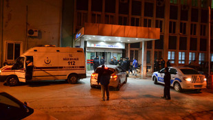 Hatay'da, otomobilin çarptığı polis yaralandı