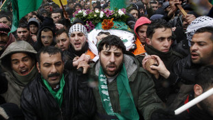 İsrail'in naaşlarını alıkoyduğu 17 Filistinli sivil defnedildi