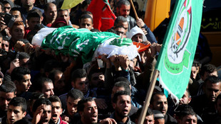 İsrail'in öldürdüğü Filistinli gencin cenaze töreni