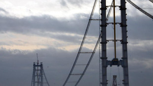 İzmit Körfez Geçişi Asma Köprüsü çalışmaları