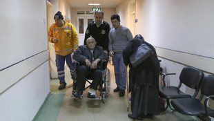 Kalp hastası paletli kar ambulansıyla hastaneye kaldırıldı