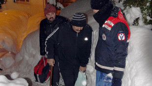 Kalp hastasına kar paletli ambulansla müdahale