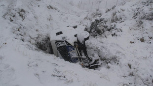 Karaman'da öğrenci servisi devrildi: 13 yaralı