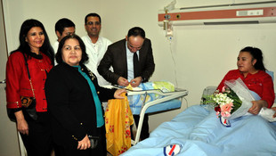 Kırıkkale'de yılın ilk bebeklerine altın