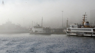 Marmara Denizindeki şiddetli karayel ulaşımı aksattı