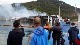 Marmaris'te marinada 3 lüks yat yandı