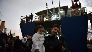 Mersin açıklarında bekleyen feribotlar