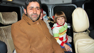 Muş'ta yolda mahsur kalan 10 kişi kurtarıldı