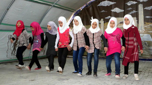 Suriyeli çocuklar "Çocuk Meclisi"nde moral buluyor