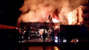Tokat'ta inşaat malzemesi satan iş yerinde yangın