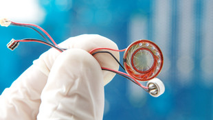 Eski İzmir Emniyet Müdürü usulsüz dinlemeden gözaltına alındı