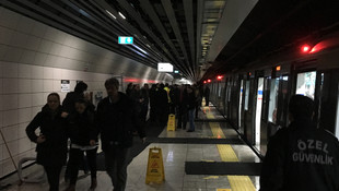 Marmarayın Sirkeci istasyonunda atık su sızıntısı!