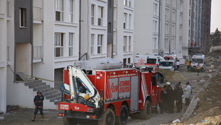 İnşaatın yük asansörü yere çakıldı! 3 işçi hayatını kaybetti!