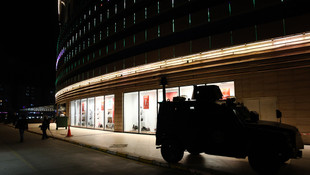 Diyarbakırda AVMye saldırı düzenlendi