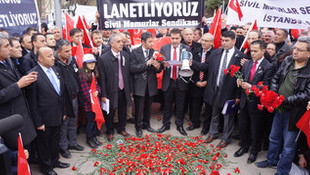 Sendikalar Ankara saldırısı için karanfil bıraktı