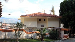 Kenan Evrenin Beyazevi 9 yıl sonra satıldı