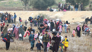 Ağır çatışmaların sürmesi Suriye halkını Türkiyeye yönlendiriyor