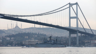 Rus askeri gemisi İstanbul Boğazından geçti