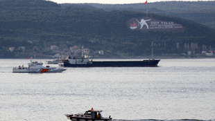 Rus askeri gemisi Kazan-60 Çanakkale Boğazından geçti