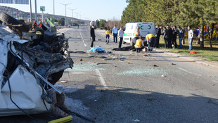 Ankara Kazanda minibüs devrildi: 2 ölü 1 yaralı