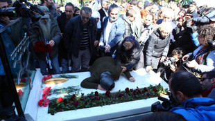 İki yıl önce vefat eden Berkin Elvan mezarı başında anıldı