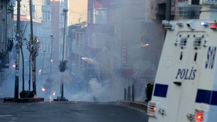 Berkin Elvanın ölüm yıl dönümü sebebiyle gösteri yapan gruba polis müdahale etti