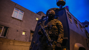 İstanbulda uyuşturucu satışı yapanlara yönelik operasyon: 17 gözaltı