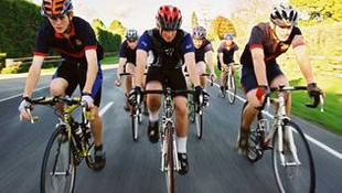 Belçikalı bisiklet yarışçısı geçirdiği kaza sonucu hayatını kaybetti