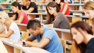 Yabancı dil sınavı bugün saat 9.30da başladı