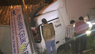 Direksiyonda kalp krizi geçiren sürücü öldü