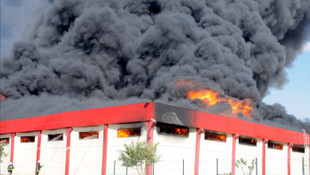 Tekirdağda geri dönüşüm fabrikası yandı