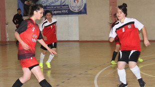 Futsal: Okullar arası yarı final müsabakaları