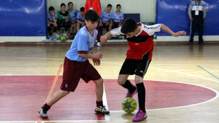 Futsal: Okullararası yarı final müsabakaları