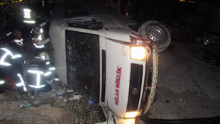 Muğla'da yolcu minibüsü devrildi: 14 yaralı