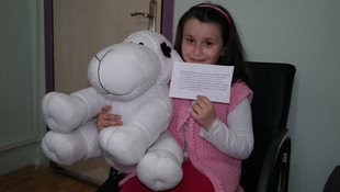 Polisten öğrencinin mektubuna hediyeli yanıt